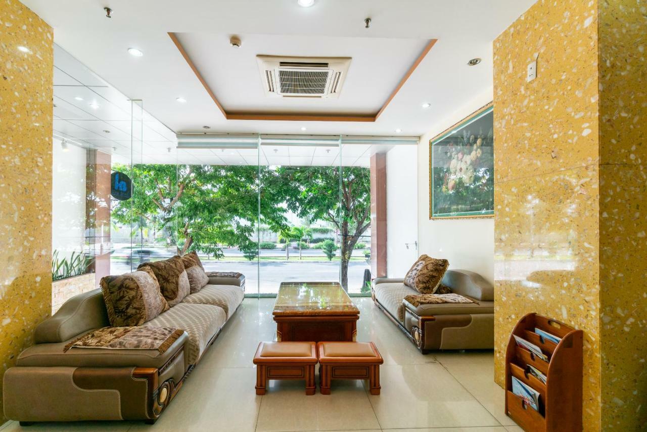 Oyo 375 Hoa Binh Hotel Дананг Экстерьер фото